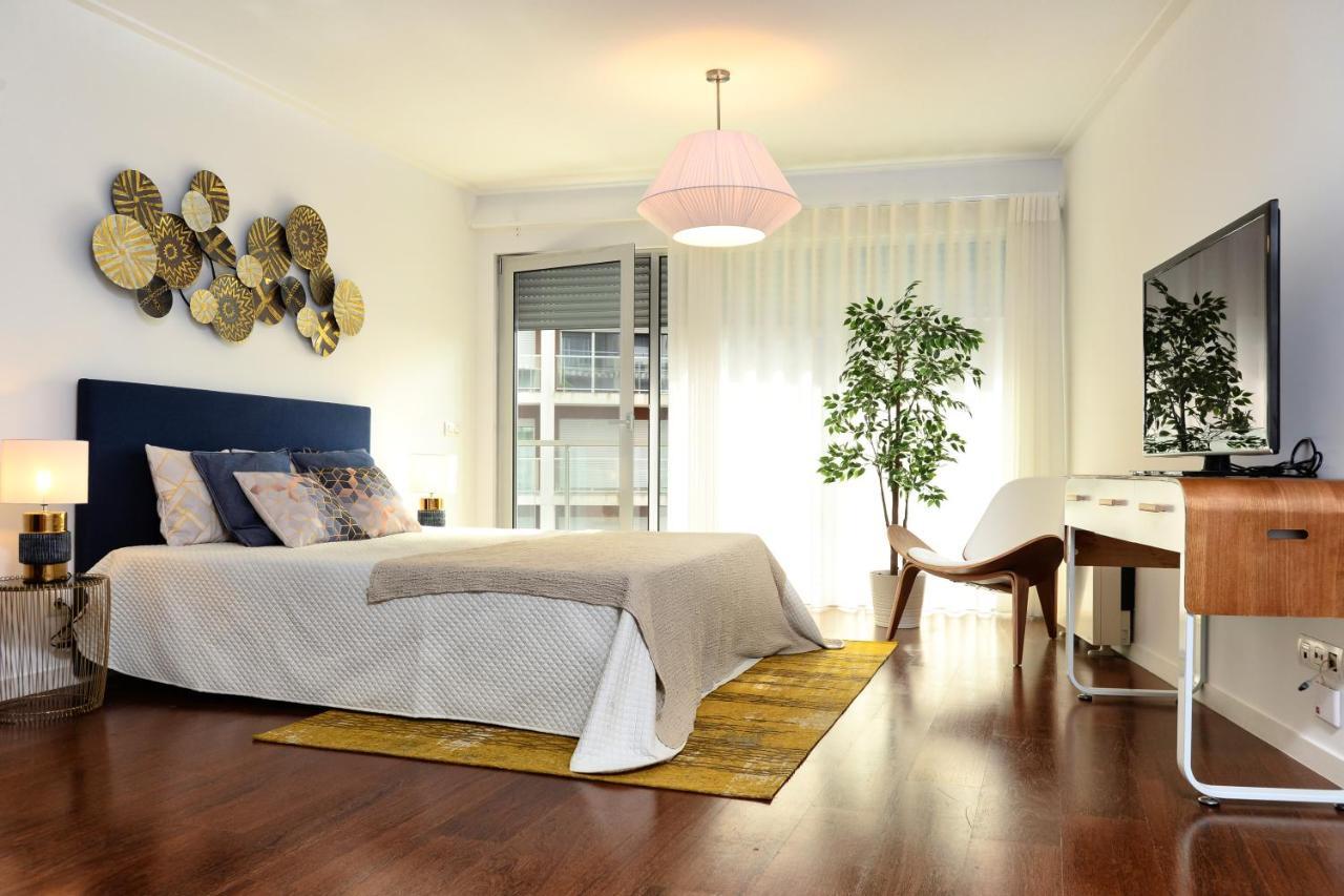 New Loft With Swimming Pool At Parque Das Nacoes! Lisabona Exterior foto